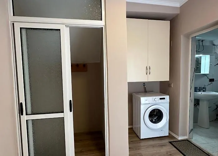 Bejart 5 * Τίρανα
